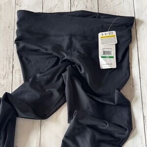 NWT Under Armour  Charcoal Leggings